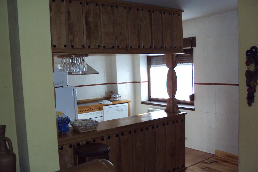 Hostal Artesano I y III Navarredonda Exterior foto